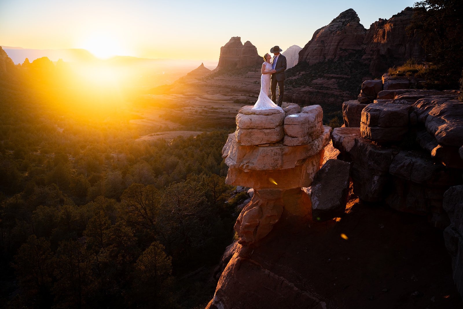 Oct-25-222-david-martha-sedona-sneaky-peakies-20_websize (3).jpg